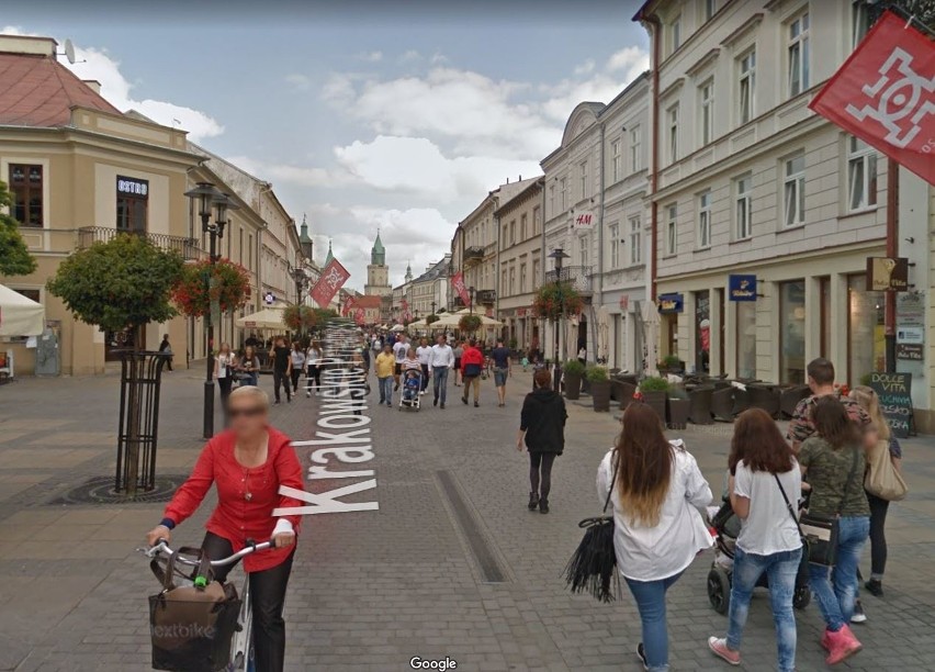 Mieszkańcy Lublina na zdjęciach Google Street View. Kogo uwieczniła kamera na placu Litewskim i deptaku? Sprawdź!