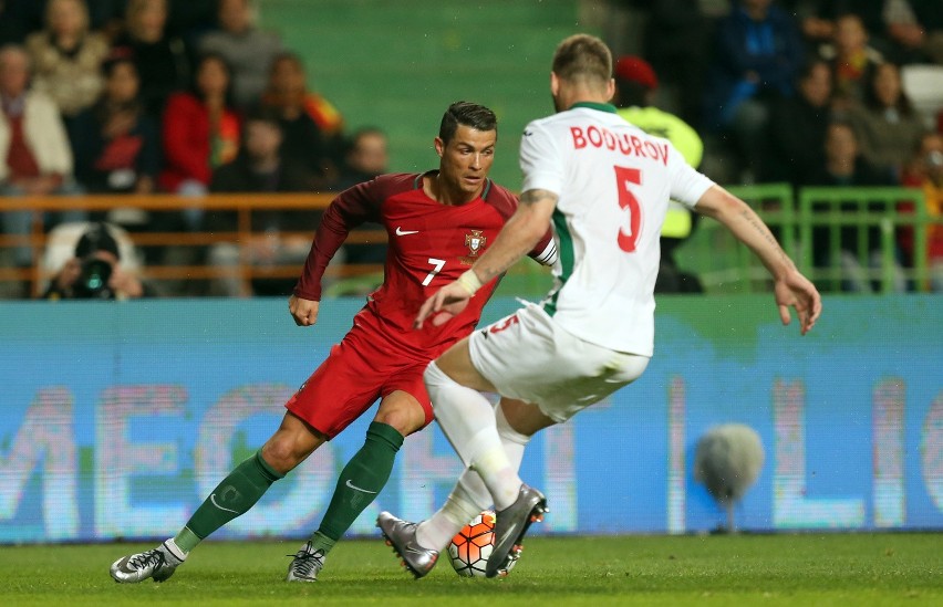 Cristiano Ronaldo (Portugalia) -  To faworyt bukmacherów. Za...