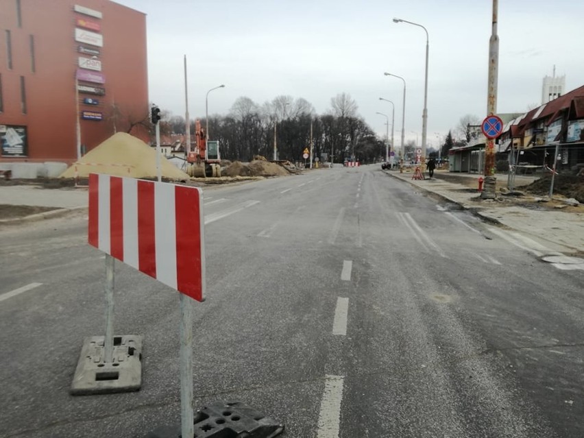 Utrudnienia na rondzie przy Gali. Zamknięto ul. Fabryczną