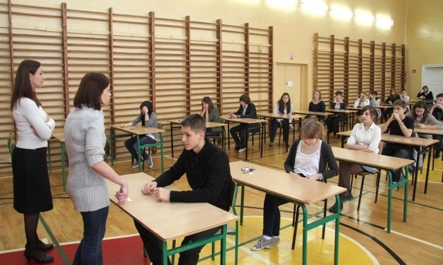 Próbny egzamin gimnazjalny w Gimnazjum numer 4 w Kielcach