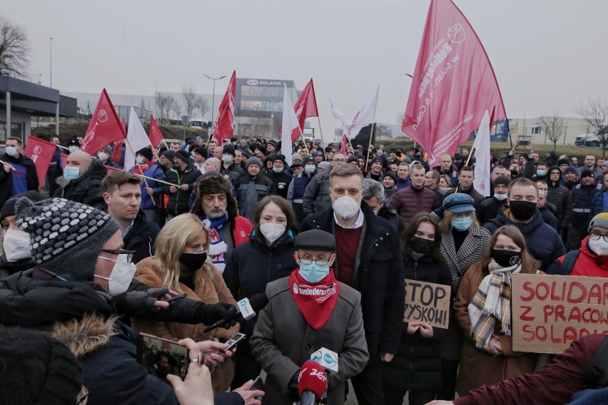 Strajk generalny przed siedzibą Solaris, dzień pierwszy