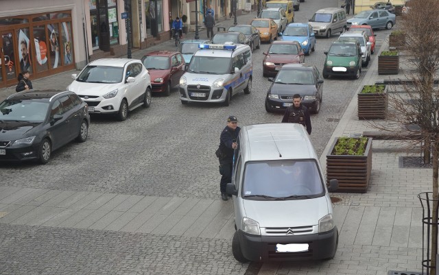 Kamery zawsze mogą się przydać, ale strażnicy miejscy w Oświęcimiu mają inne zdanie