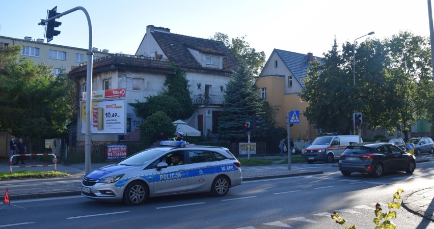 Potrącenie w Stargardzie. Pieszy z promilami wtargnął na czerwonym świetle 