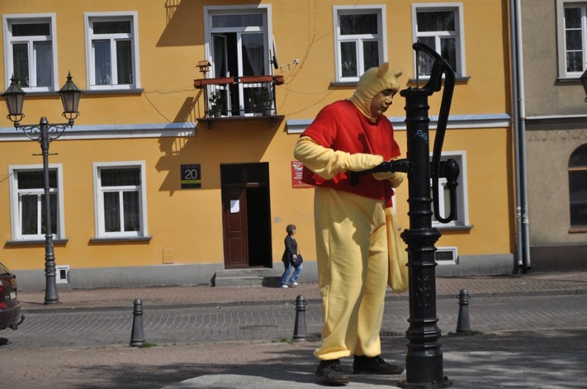 Częstochowa: Objazdowa biblioteka w Alejach