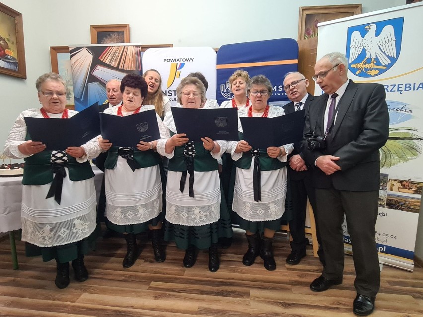 Gminna Biblioteka Publiczna w Jastrzębi świętowała jubileusz 65-lecia. Zobaczcie zdjęcia
