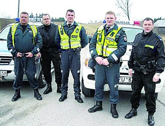 W teren wybrali się policjanci z polskich Szypliszek i litewskiej Kalwarii. Dzięki takim patrolom wiele lokalnych problemów uda się być może rozwiązać.