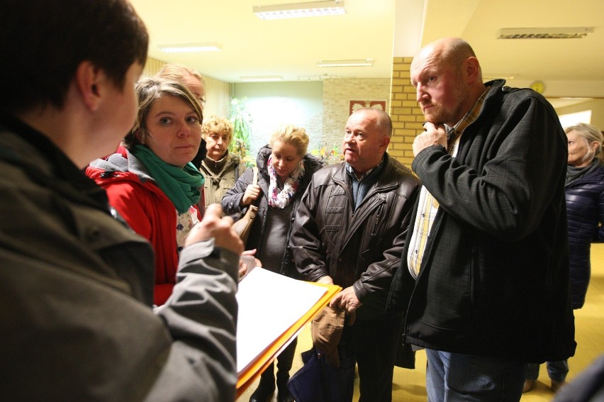 Rodzice uczniów spotkali się w piątek wieczorem w budynku SP...