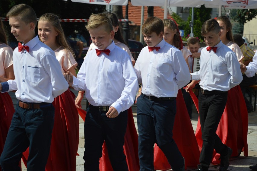 II Proszowickie Miodobranie. Można było spróbować miodu pod każdą postacią [ZDJĘCIA]