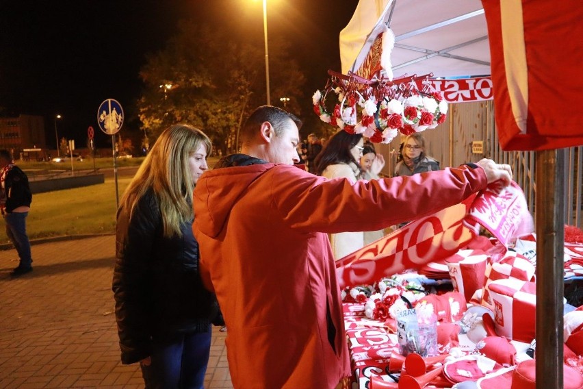 Siatkówka kobiet Polska USA w Łodzi. Zdjęcia kibiców 