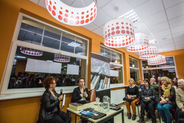 Spotkanie z Elżbietą Cherezińską w nowo wyremontowanej Bibliotece Oliwskiej