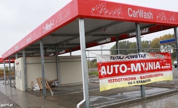 Myjnia przy ul. Poznańskiej czeka tylko na montaż automatów myjących.