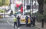 Wielka Brytania: Potrącił kilka osób na pasach, wjechał w barierki przed parlamentem. Kilkanaście osób zostało rannych. To mógł być zamach