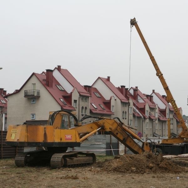 Blok przy ulicy Triasowej 2 ma stanąć w pierwszym kwartale 2010 roku. 