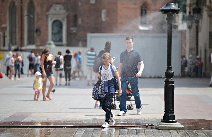 Kurtyny wodne już nie raz były rozstawiane w Krakowie