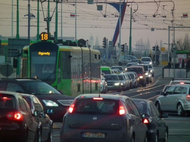 Korki w Poznaniu: Budma znów zablokowała okolice MTP