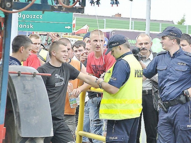 Rolnicy mogą zostać ukarani za to, że 2 sierpnia zablokowali rondo w Dolnej Grupie.