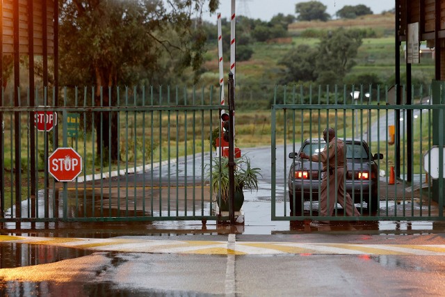Bramy Atteridgeville Correctional Centre w Pretori na razie zostaną dla Pistoriusa zamknięte