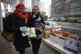 Salon Ciekawej Książki. Bookcrossing na przystanku Piotrkowska Centrum [ZDJĘCIA]