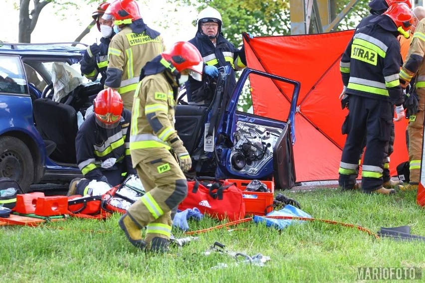 Wypadek w Źlinicach. Nie żyje pasażerka volkswagena.