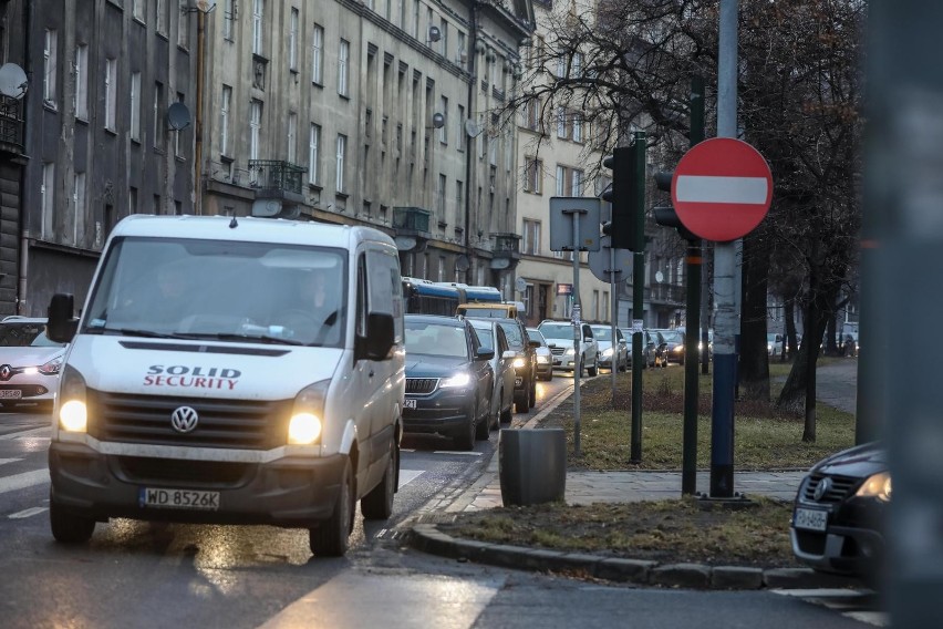 Aleje Trzech Wieszczów zostaną zwężone na około 3 miesiące -...