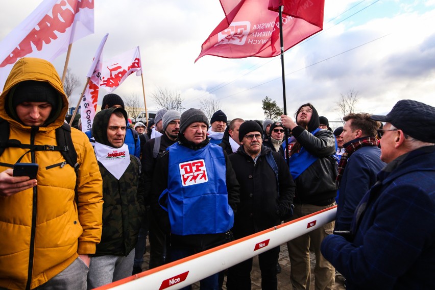 Pracownicy Solarisa oburzeni. Do spotkania z prezesem nie...