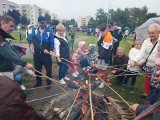 Piknik pod chmurką na Rosochach w Ostrowcu Świętokrzyskim. Uczestników zaskoczyła kulinarna niespodzianka. Zobacz zdjęcia