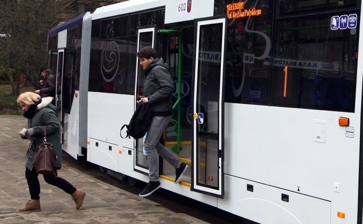 - Na początek trafi na linię 1 kursującą na trasie Głębokie...