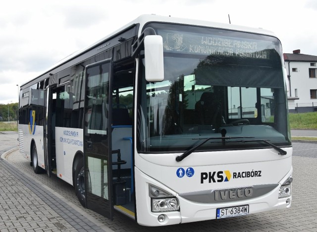 Wodzisławską Komunikację Powiatową obsługuje ponad 20 autobusów. W ciągu minionych pięciu lat wymieniono 14 z nich. Dzięki temu tabor WKP jest jednym z najnowocześniejszych w Polsce. Między innymi za takie działania starosta wodzisławski Leszek Bizoń oraz naczelnik Wydziału Komunikacji i Transportu Arkadiusz Łuszczak podczas ubiegłotygodniowego Forum Transportu zostali uhonorowani medalami „Zasłużony dla Transportu RP”.