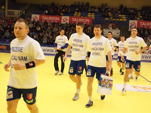 Tauron-Stal - DiomidisW pierwszym meczu III rundy Pucharu Challenge piłkarze ręczni Tauronu-Stali Mielec (białe koszulki) pokonali Diomidis Argous 28-27.