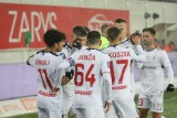 Górnik Zabrze walczył i wygrał barbórkowy mecz z Pogonią Szczecin. Zdjęcia z piątkowego spotkania