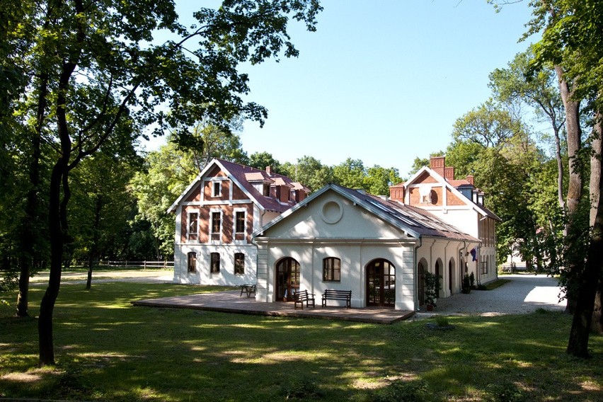 Dom i Biblioteka Sichowska - Sichów Duży 88...
