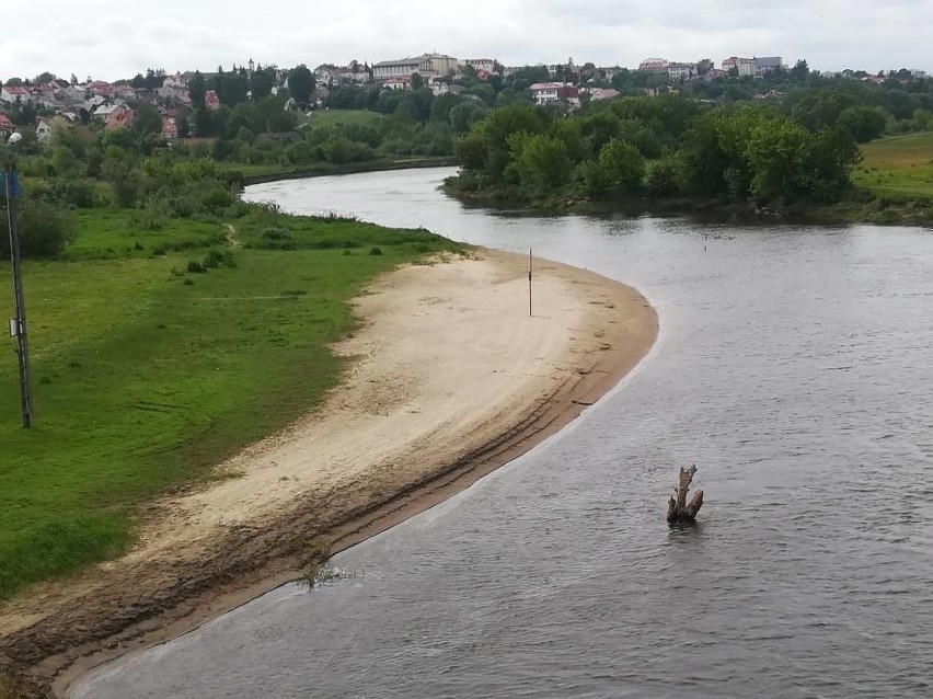 Łomża. Topielec na plaży miejskiej. Wyłowiono mężczyznę z wody przy moście Hubala