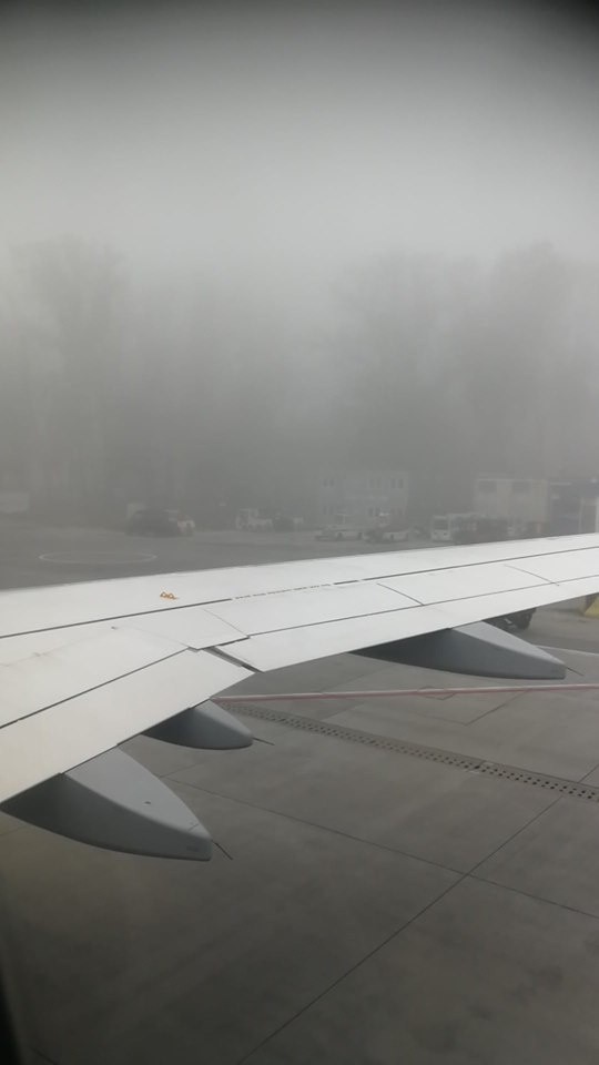 IMGW ostrzeżenia: Silna mgła w Krakowie i Małopolsce. Kraków Airport informuje: możliwe opóźnienia lotów!