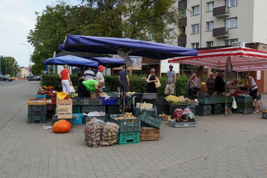 Tak wygląda ryneczek u zbiegu ul. Mickiewicza i Orzeszkowej.