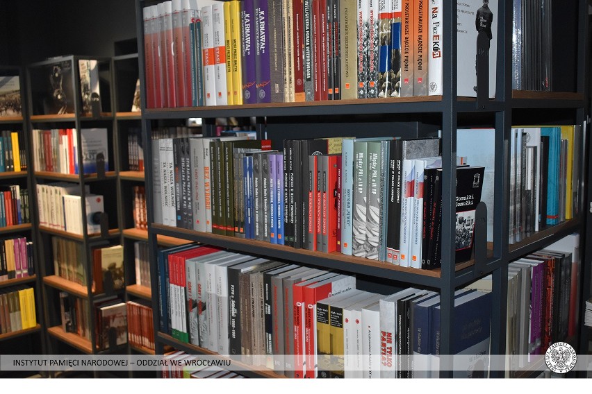 Księgarnia IPN otwarta we Wrocławiu. Wszystkie tytuły instytutu w jednym miejscu