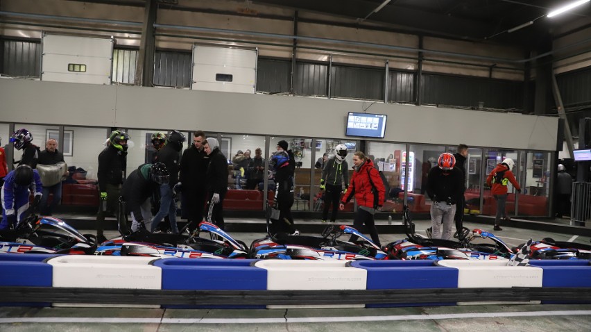 Na torze E1 Gokart rozpoczęła się czternasta edycja Kieleckiej Ligi Kartingowej. Startowały też dwie kobiety. Zobacz zdjęcia