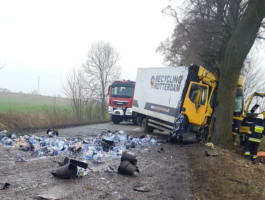 Wypadek na trasie Gołębiewo-Trąbki Wielkie 27.01.2020. Na DW...