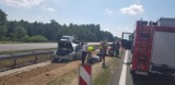 Samochód płonął na węźle Jeleń na A4. Interweniowali strażacy z Mysłowic i Jaworzna