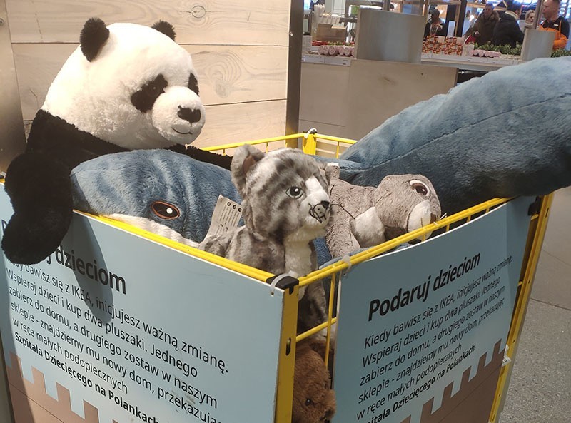 IKEA Gdańsk podaruje pluszaki małym pacjentom. Na terenie sklepu trwa zbiórka maskotek dla rekonwalescentów Szpitala Dziecięcego Polanki