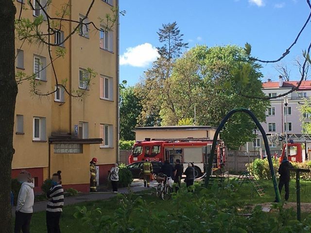 Tragiczny pożar w Koszalinie. Zginęła jedna osoba [zdjęcia]