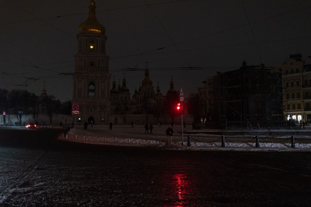 Rosjanie znów ostrzelali Kijów. W stolicy Ukrainy brakuje prądu, wody i ciepła.