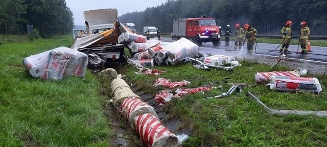 Na A4 w powiecie gliwickim doszło do kolizji. Tir uderzył w...