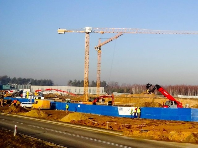 Budowa CWK za 135 mln zł nie jest zagrożonaBudowa Centrum Wystawienniczo-Kongresowego ma kosztować prawie 135 mln zł.
