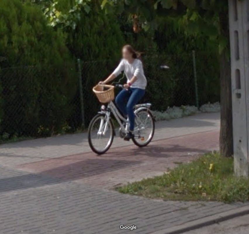 Moda w Kraśniku. Takie codzienne stylizacje uchwyciły kamery Google Street View. Czy kraśniczanie znają się na modzie? Zobacz