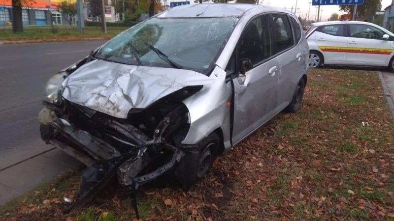 Wypadek na ul. Pabianickiej. Zderzyły się trzy samochody ZDJĘCIA