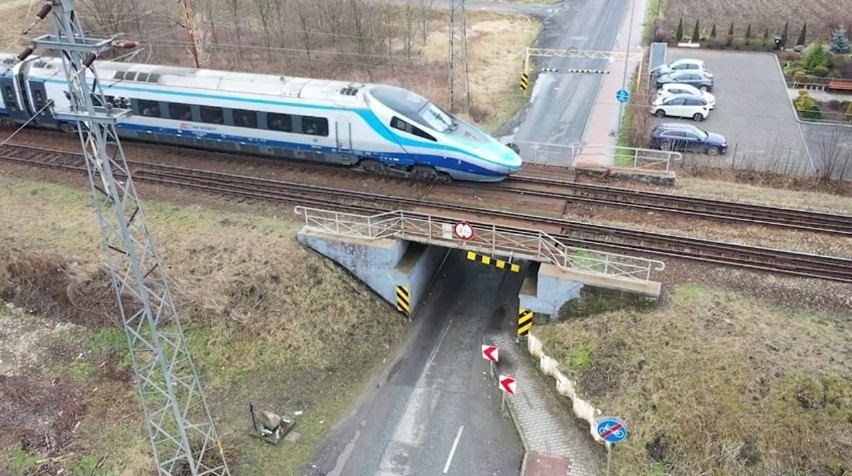 Wiadukt kolejowy nad ul. Krapkowicką w Opolu ma być...