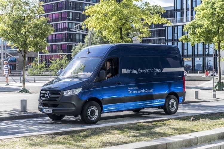 Elektrycznie eVito od Mercedes-Benz Vans trafi do klientów...