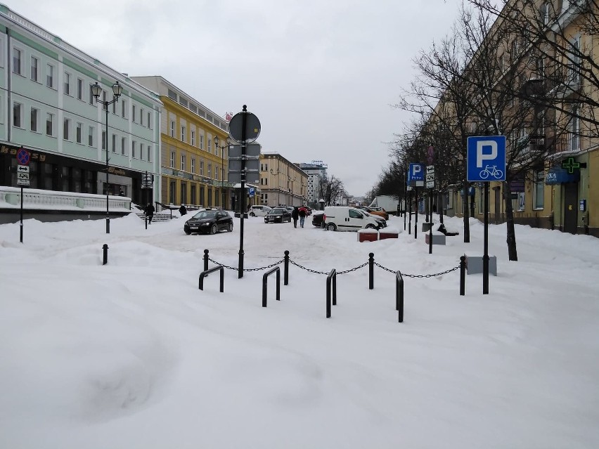  Białystok. Mieszkańcy zastanawiają się czy nie złożyć pozwu przeciwko miastu. Za śnieg i lód na ulicach (zdjęcia)