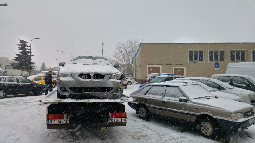 Kierujący bmw na rosyjskich numerach rejestracyjnych rozbił...