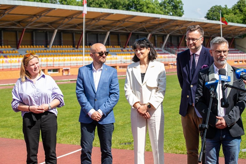 Sztafeta Plum Ekiden, czyli bieganie które pomaga